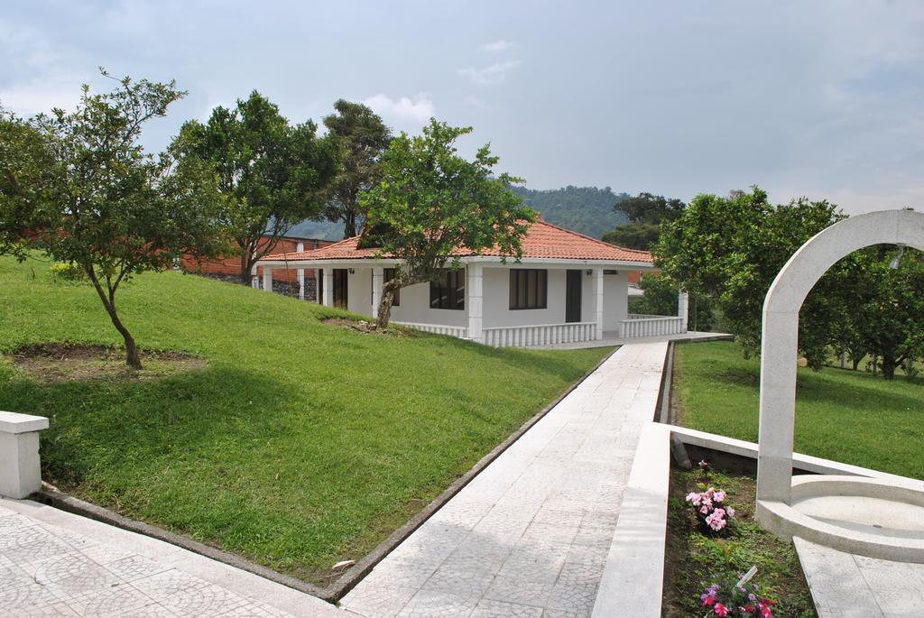Hostal Don Bernardo Santa Rosa De Cabal Exterior foto