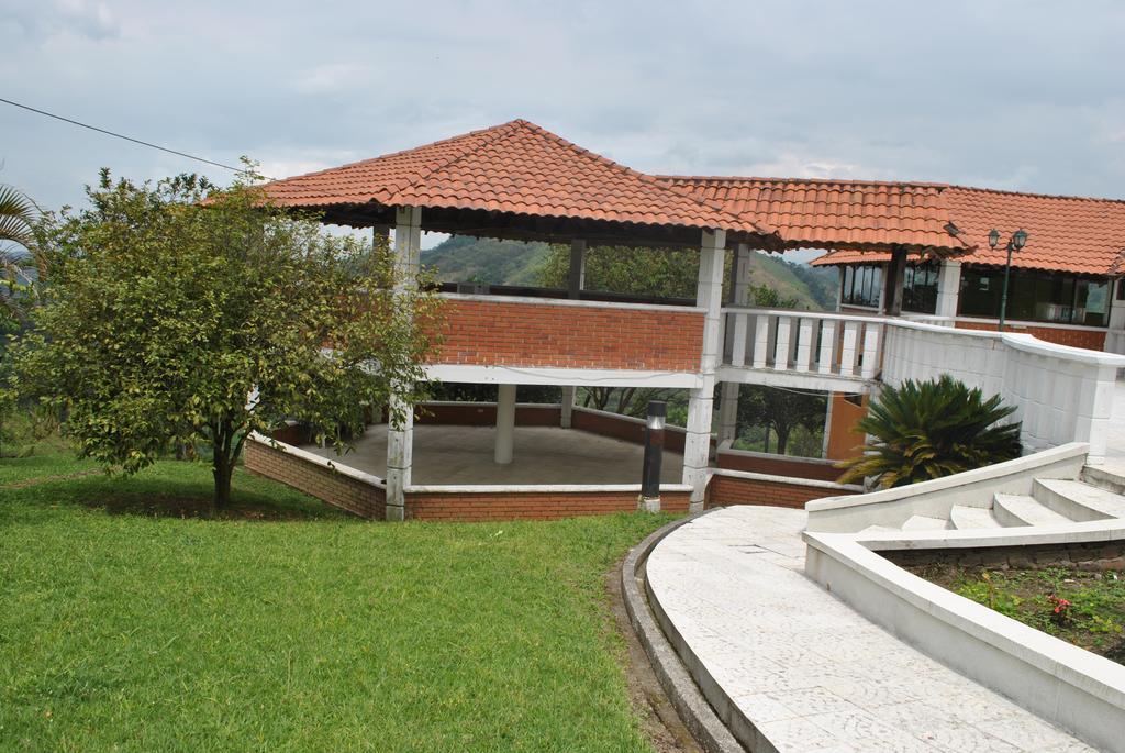 Hostal Don Bernardo Santa Rosa De Cabal Exterior foto